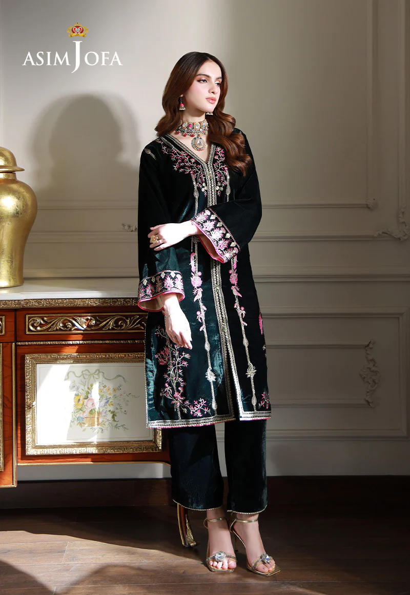 AJVG-05 EMBROIDERED VELVET STITCHED 2PC - Image 4