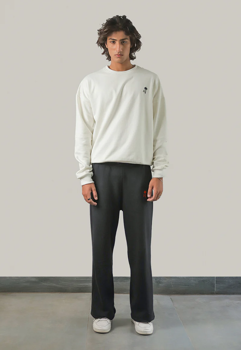 AJWET-06 UNISEX OFF-WHITE OVERSIZED SWEATER 1 PC - Image 4